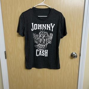 Never worn - Amazon Johnny cash tee.